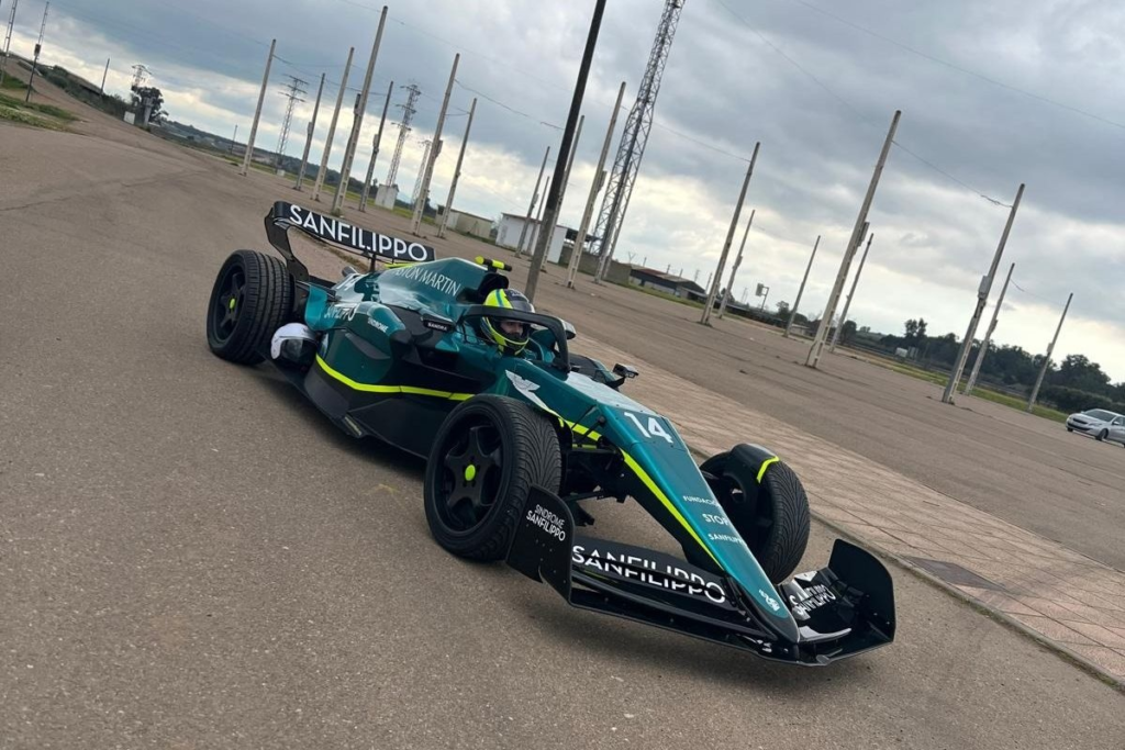 #Deportes: El Aston Martin más viral, con el objetivo más solidario #F1