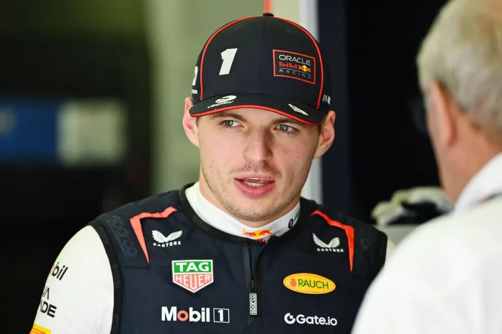 ### Mercedes Podría Considerar a Verstappen a Pesar de las Dudas de Vowles