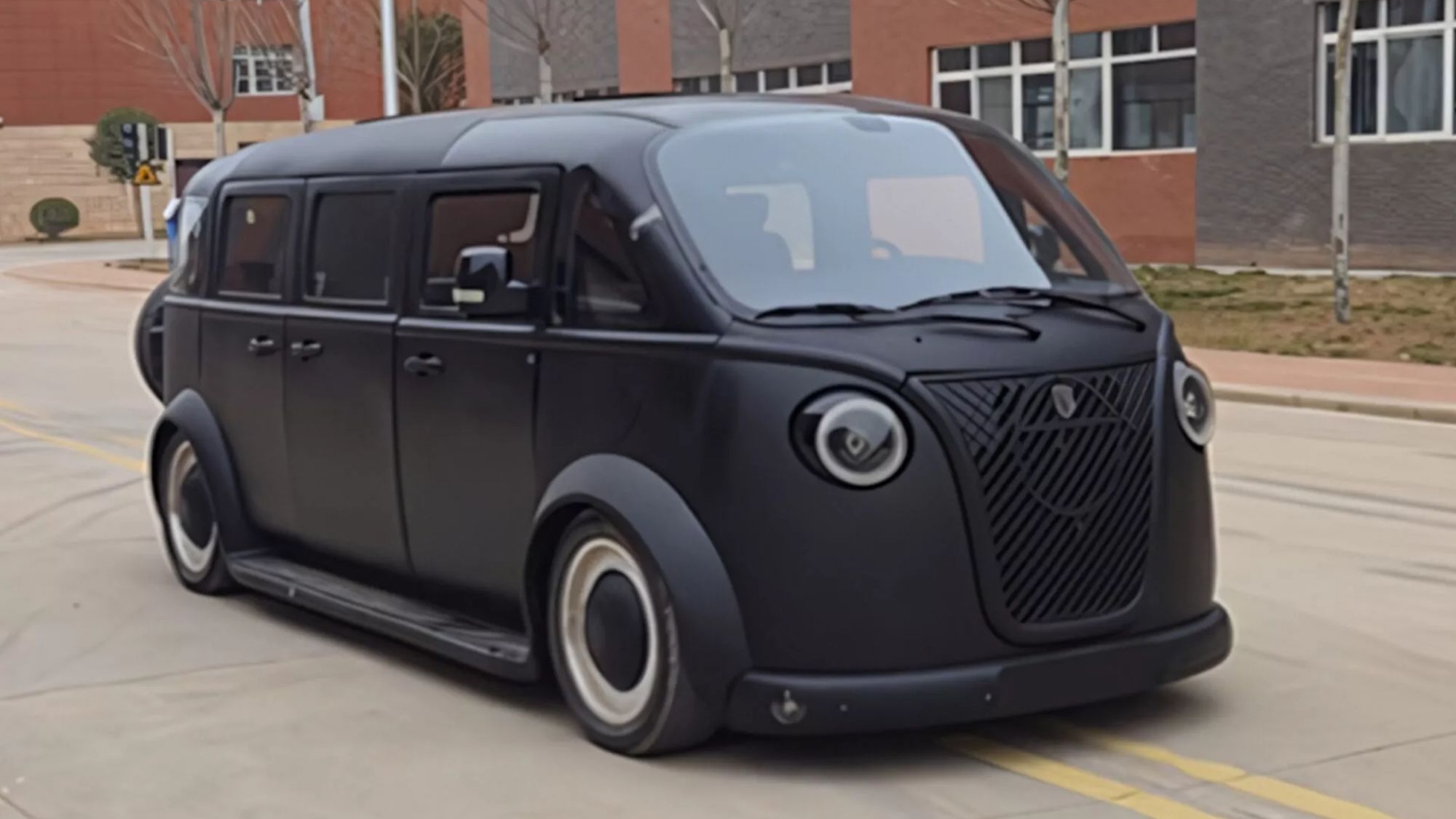 China no se corta: copia descarada de la Volkswagen T2, pero con mecánica híbrida