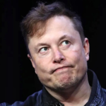 La decisión más difícil de Elon Musk: actualizar cuatro millones de Tesla, una solución "dolorosa", o indemnizar a sus clientes