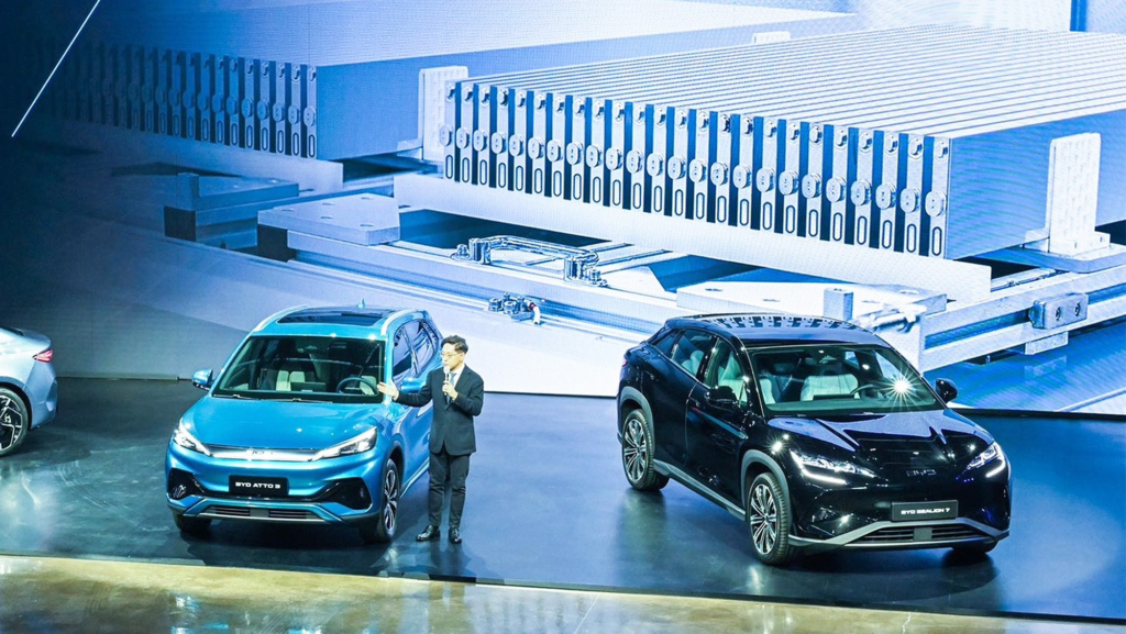 ¿Baterías a prueba de incendios? China hará tests de seguridad más estrictos en los coches eléctricos e híbridos