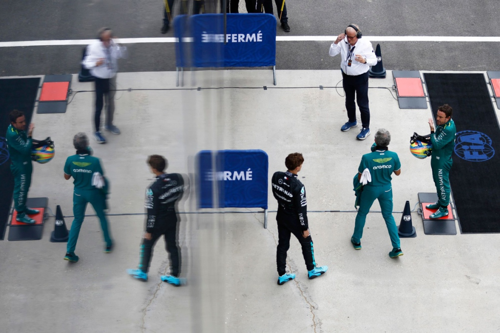 #Deportes: ¿Qué es el papelito que reciben los pilotos de F1 tras una carrera… y para qué sirve? #F1