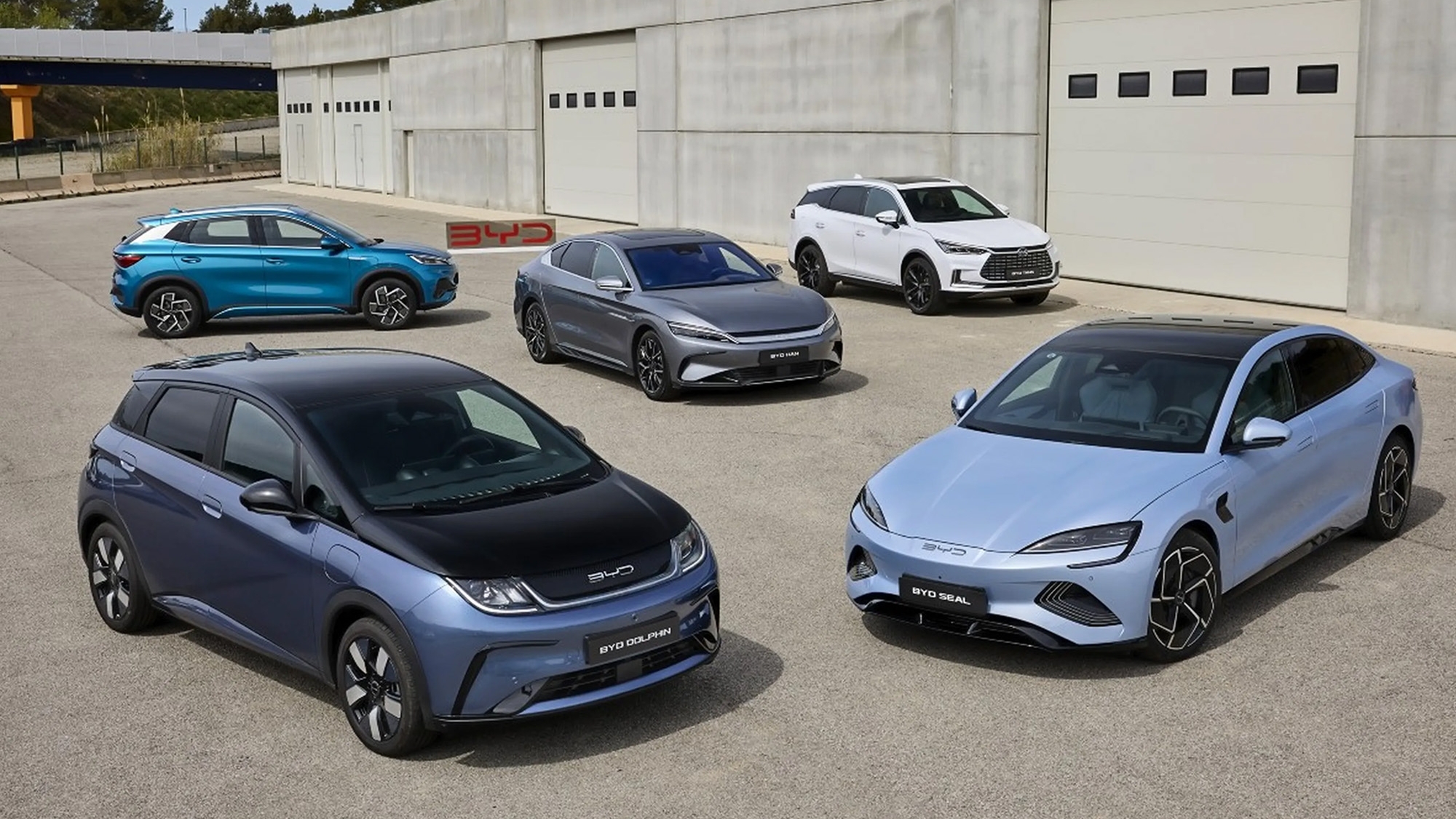 Nueva victoria para China: BYD 'se pasa el juego' y supera todos los récords con sus coches híbridos y eléctricos
