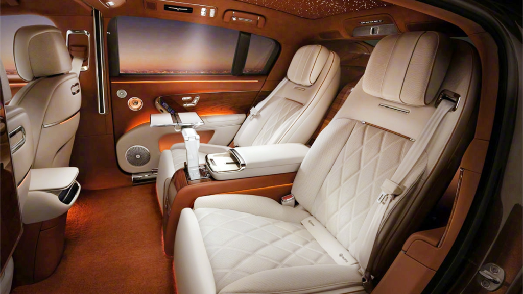Pese a su precio, este 'Rolls-Royce' chino de Huawei con 702 km de autonomía, logra más de 2.100 ventas en 48 horas
