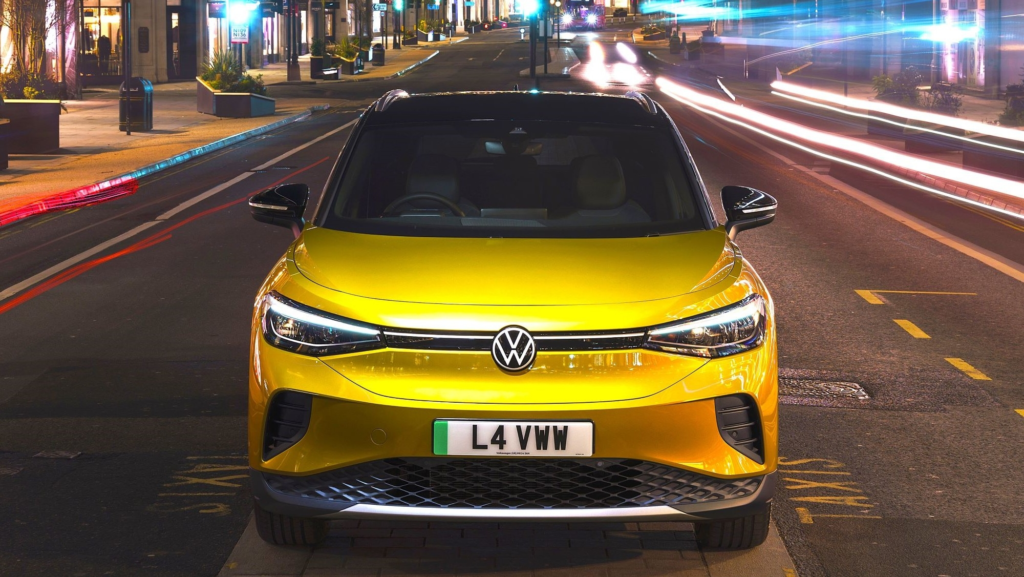 Volkswagen derrota a Tesla y ya es el primer fabricante en ventas de coches eléctricos en Europa