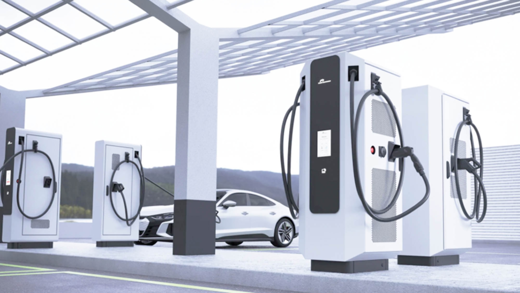 No solo 'repostar' energía: estaciones de recarga que ofrecen servicios añadidos además de kilómetros para tu coche eléctrico