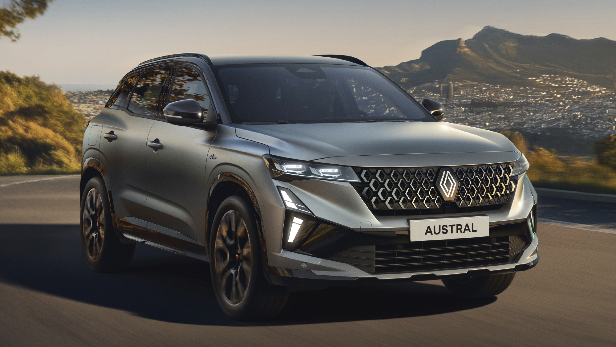 Misma eficiencia, nuevo diseño y más tecnología para el SUV híbrido de Renault fabricado en Palencia