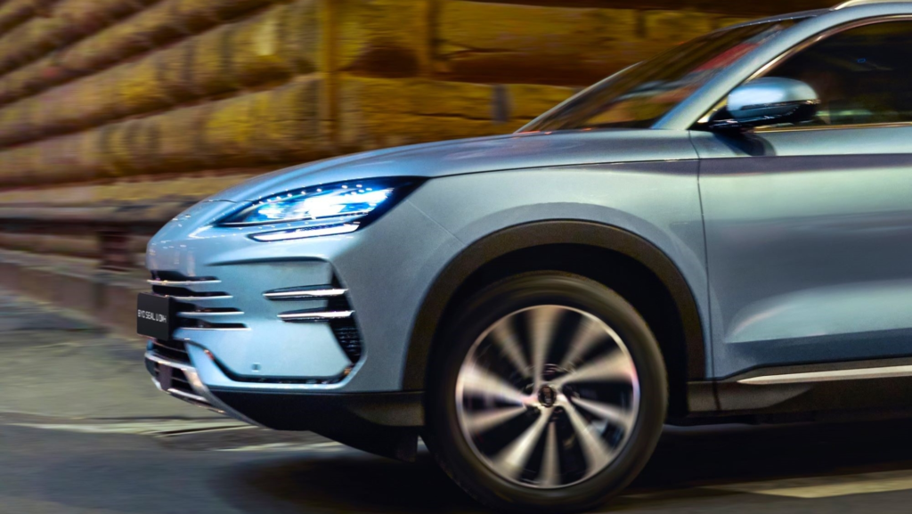 El SUV híbrido enchufable de BYD ofrece ahora un 45% más de autonomía eléctrica: hasta 125 km