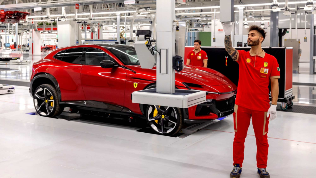 Una presentación espectacular dividida en fases: el primer Ferrari eléctrico está a punto de convertirse en realidad