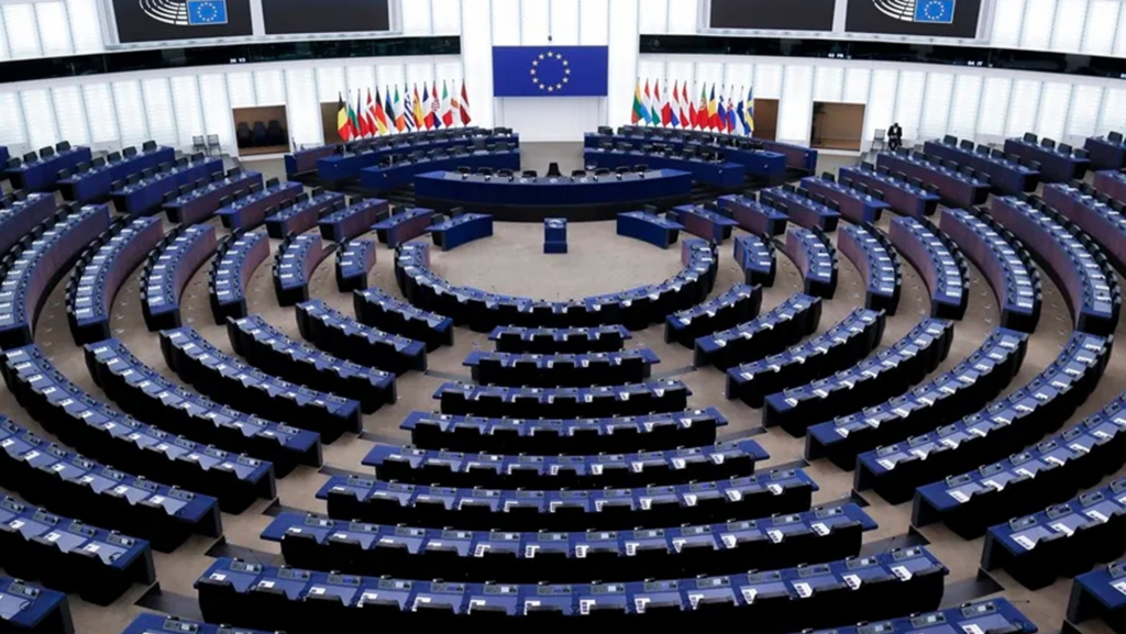 La UE rebaja las medidas anticontaminación, pero no sienta bien a muchos grupos: "Es un revés para el transporte limpio"