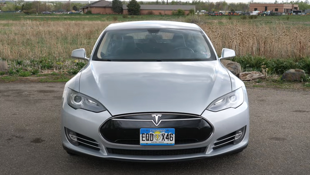 Esta es la degradación que tiene la batería de un Tesla Model S después de 11 años y comprado por menos de 12.000 euros