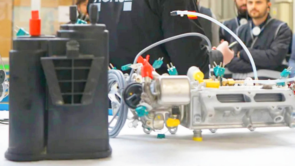 Renault y ZF le dan la vuelta a la tortilla creando coches híbridos avanzados a partir de eléctricos