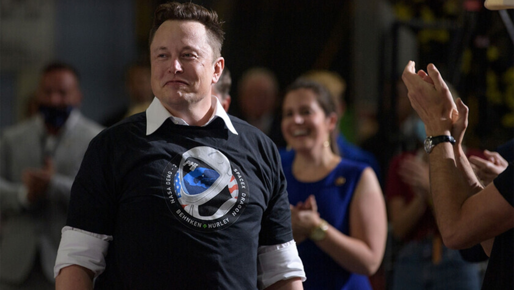 Elon Musk está sacando tajada de Tesla y no precisamente por la venta de coches eléctricos
