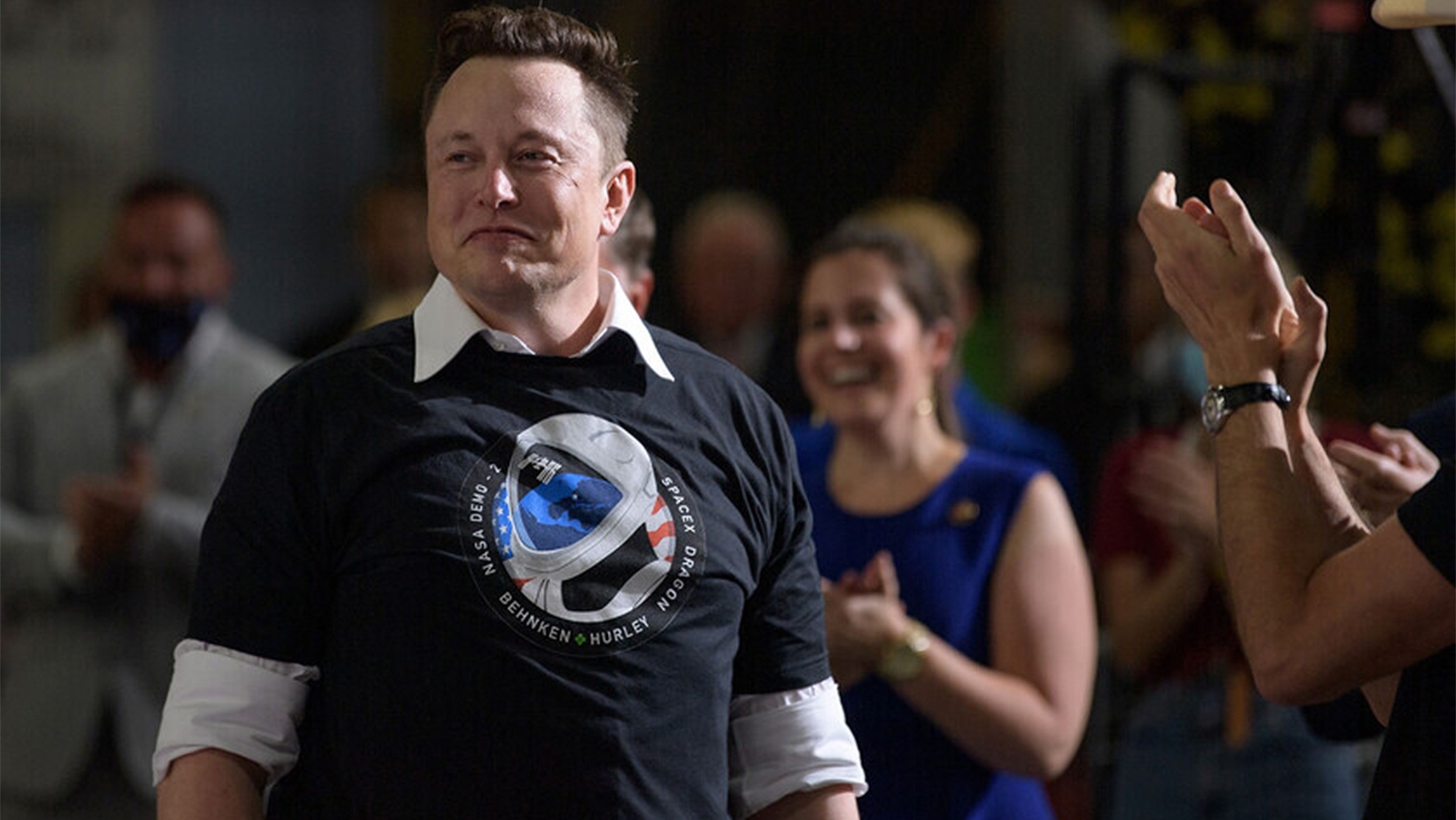 Elon Musk está sacando tajada de Tesla y no precisamente por la venta de coches eléctricos