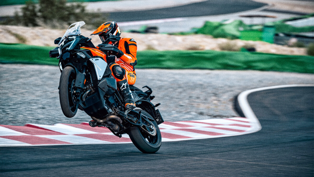 La bancarrota casi se lo lleva por delante, pero el cuarto fabricante de motos más importante del mundo ha cumplido con su palabra