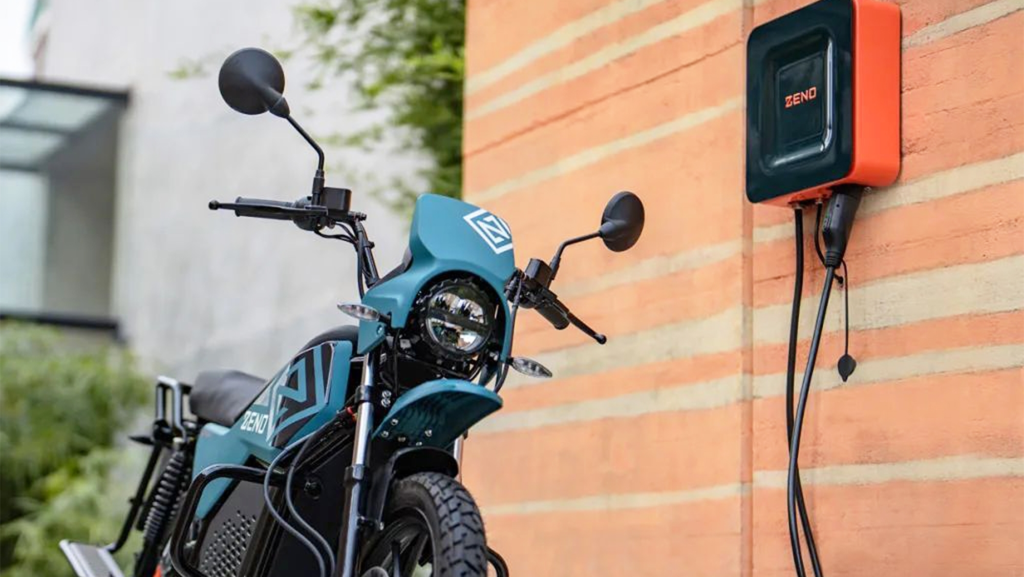 Trabajó para Tesla y Elon Musk, y ahora dice haber encontrado el 'santo grial' de las motos eléctricas muy baratas