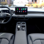 Llegará a España tras el verano, pero el sustituto del MG ZS ya ha machacado al Peugeot 3008 y al Renault 4