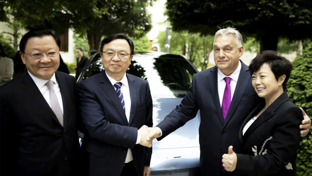 El primer ministro de Hungría, Viktor Orban, le tiende la mano a las inversiones de China (no sólo a BYD) porque "son un motor indispensable"