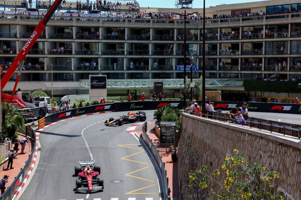 Verstappen exculpa a Hamilton pero pide una sanción en parrilla #F1 #FVDigital