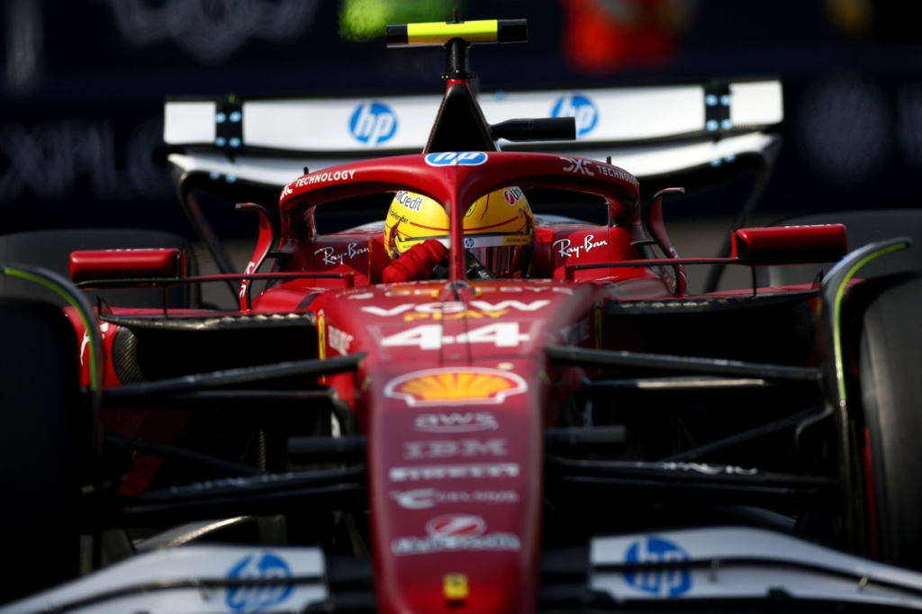 Hamilton explica por qué obstaculizó a Verstappen y se quita culpa #F1 #FVDigital