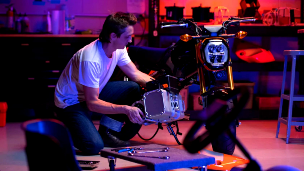 ¿Se puede transformar una moto de gasolina en eléctrica? Sí, gracias a estos emprendedores estadounidenses