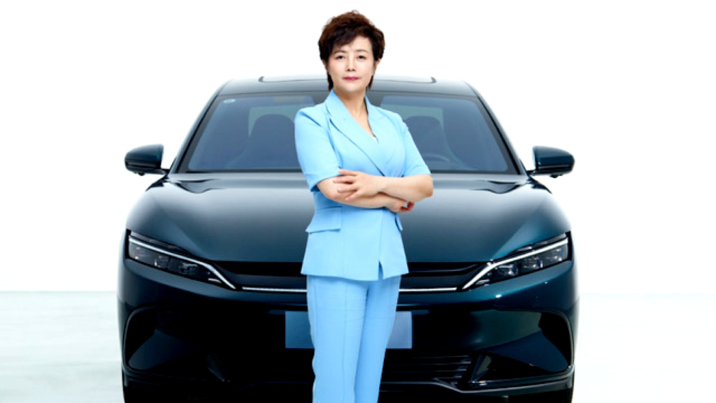 Stella Li, vicepresidenta ejecutiva de BYD: "Nuestro objetivo es que los clientes piensen en BYD como una marca europea"
