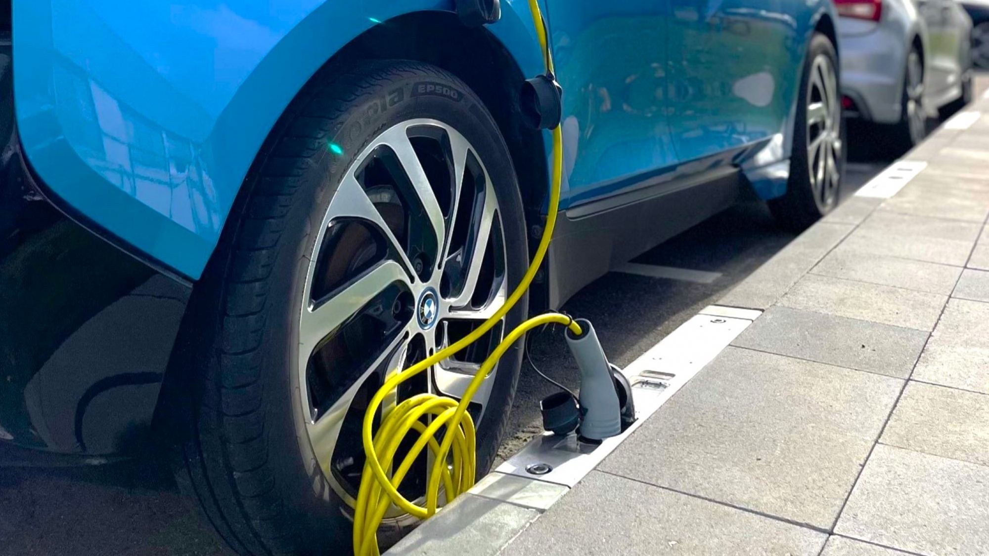 La solución definitiva para cargar coches eléctricos en ciudad ya está aquí