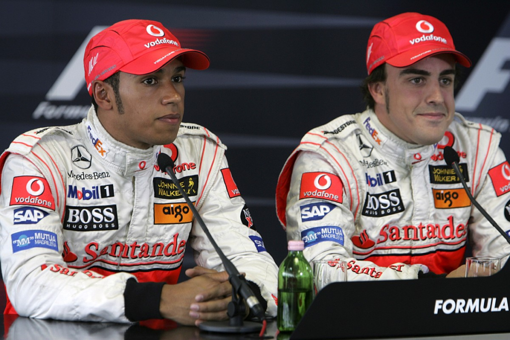 Cómo el GP de Mónaco 2007 dinamitó la relación Alonso-Hamilton #F1 #FVDigital