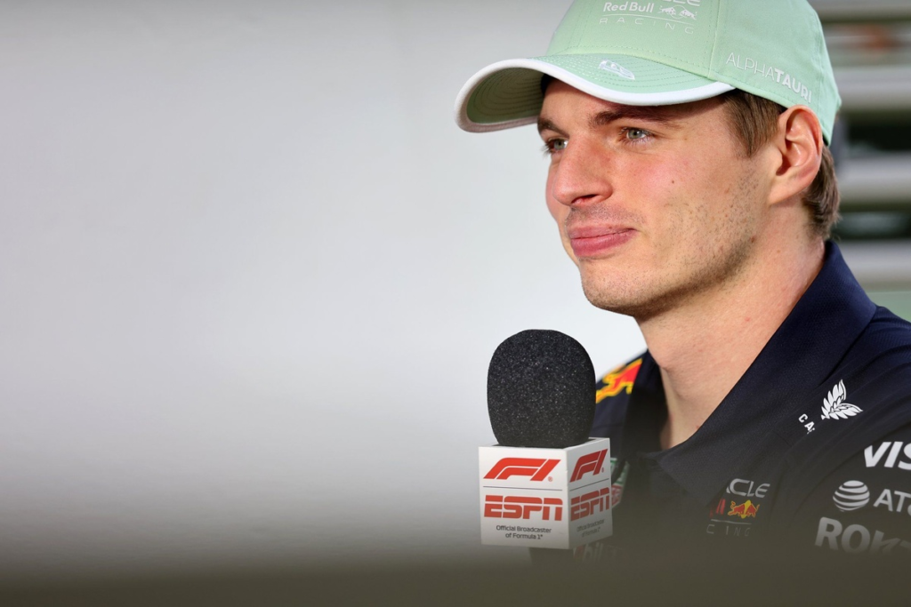 #Deportes: Verstappen habla por primera vez desde que anunció que ya es padre #F1