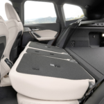 Este SUV eléctrico que quieres comprarte tiene el tamaño perfecto, gasta poco y tiene 490 litros de maletero