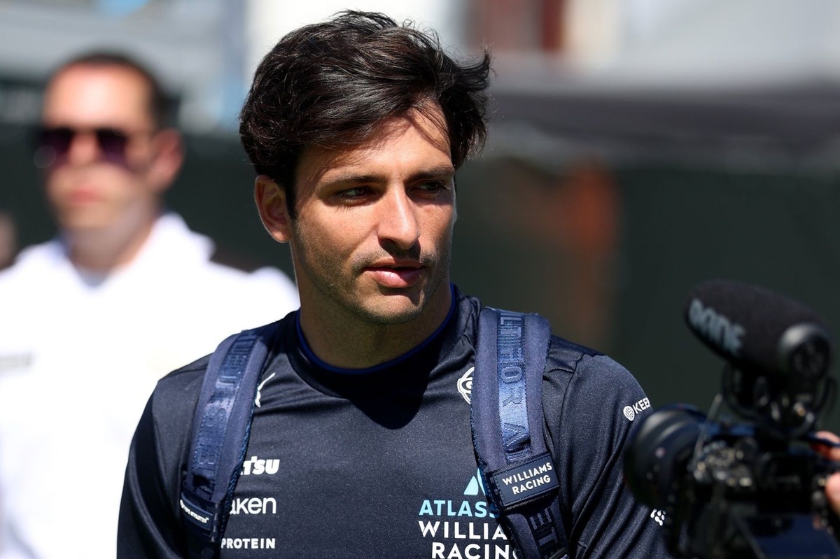Sainz, negativo: "Estamos a un segundo del ritmo en cada vuelta" #F1 #FVDigital