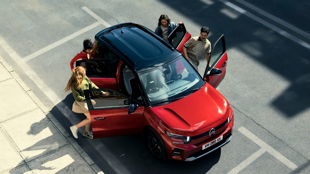 Coches eléctricos por solo 100 €: Sumar quiere un 'leasing' social inspirado en Francia