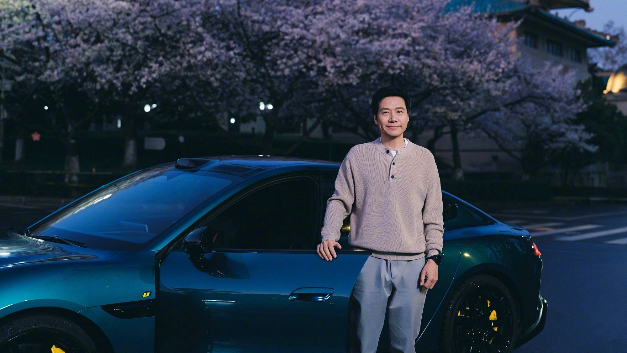 Puede que no lo conozcas, acaba de vender 200.000 coches en 3 minutos y es el hombre más rico de China