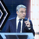 Luca de Meo, ex CEO de Renault, ya dijo que la única opción es trabajar como chinos (y lo sigue pensando)