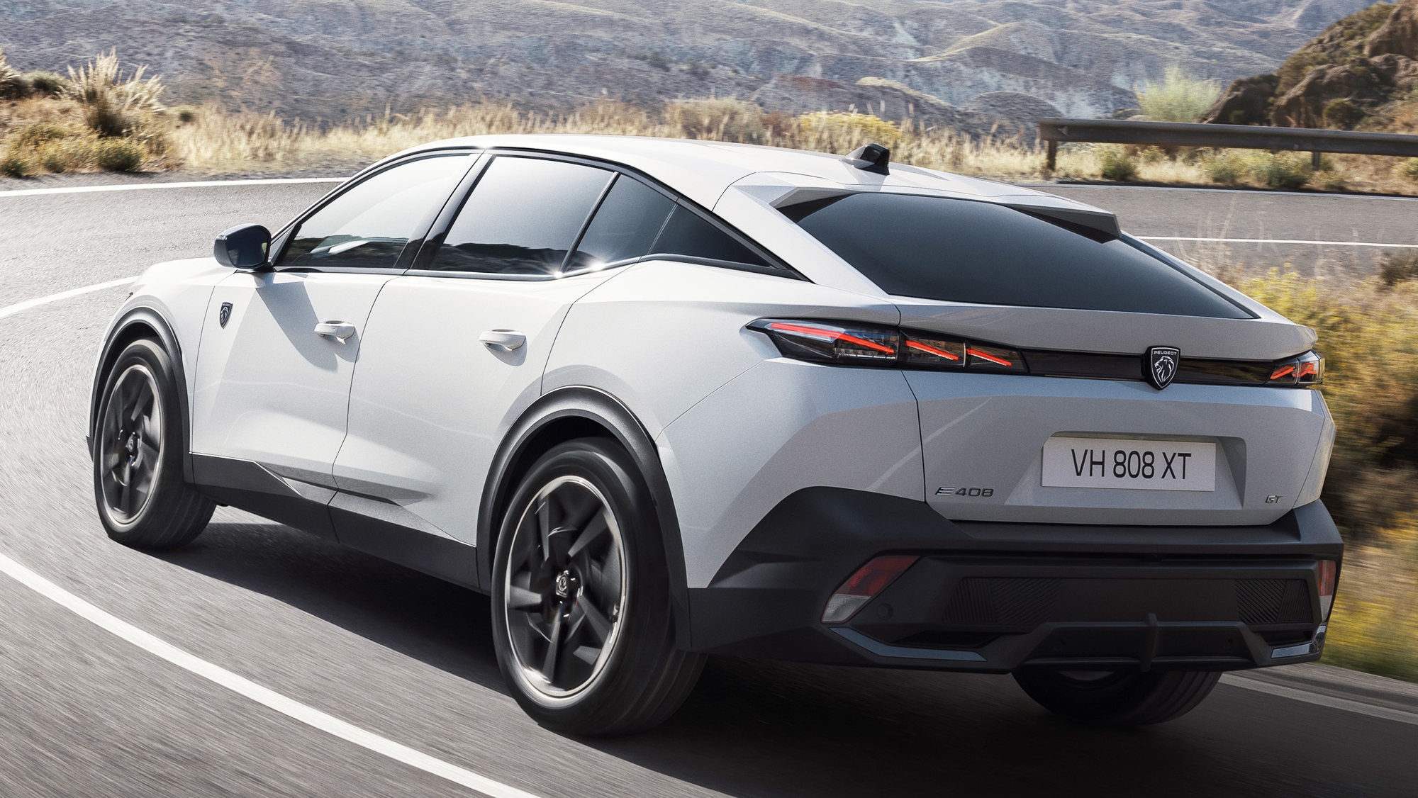 Este coche híbrido tiene diseño prémium pero precio de generalista, y solo gasta 1,4 litros