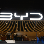 Hay quien dice que la 'burbuja' de BYD explotará, pero el fabricante chino se defiende demostrando una capacidad financiera mejor que la del resto