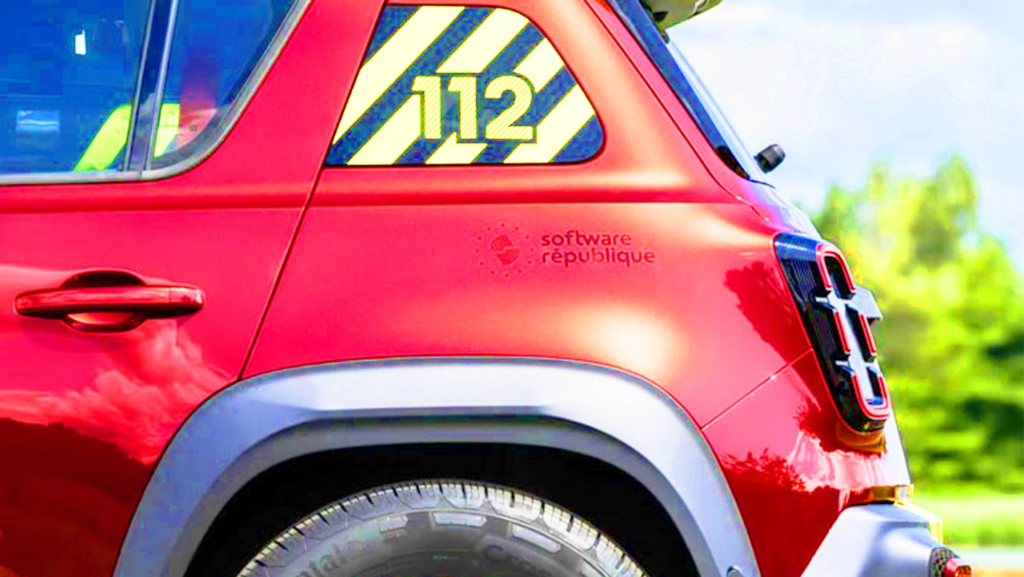 Este SUV eléctrico no le teme a los incendios: es resistente al fuego y está pensado por los bomberos