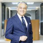 El CEO de Renault avisa: "Prohibir los motores de gasolina provocaría el colapso del mercado automovilístico"