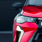 Con 8 años de garantía, gasta 4,7 L/100 y se fabrica en España: este SUV, que no es un Renault, recibe un nuevo motor híbrido