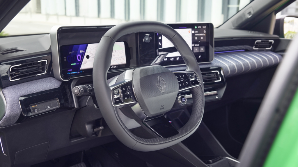 El coche eléctrico más 'cuqui' de España baja su precio pero mantiene los 150 CV y 410 km de autonomía