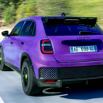 El modelo más potente de la historia de Abarth es un SUV eléctrico con 280 CV