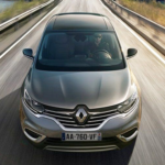 Gilles Vidal, jefe de diseño de Renault, apunta al regreso de un segmento que podría "acabar con los SUV"