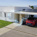 El coche como excusa para vivir distinto: así usan los nórdicos el vehículo eléctrico como generador solar doméstico