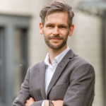 Este profesor de la Universidad de Oldenburg dice que "la electromovilidad será indispensable para todos"