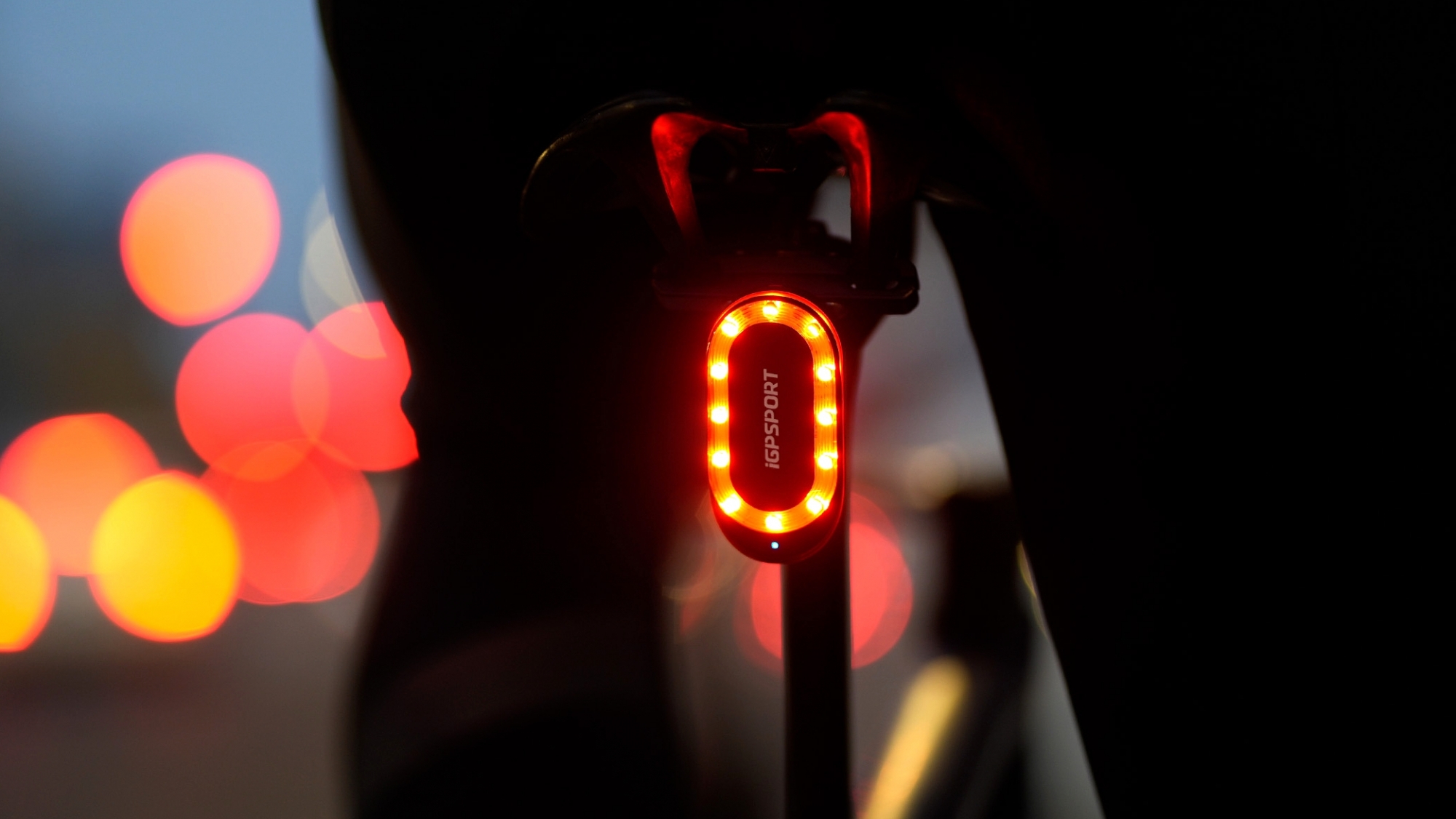 Amazon tiene estos accesorios que incrementan la seguridad cuando rodamos en bicicleta de carretera