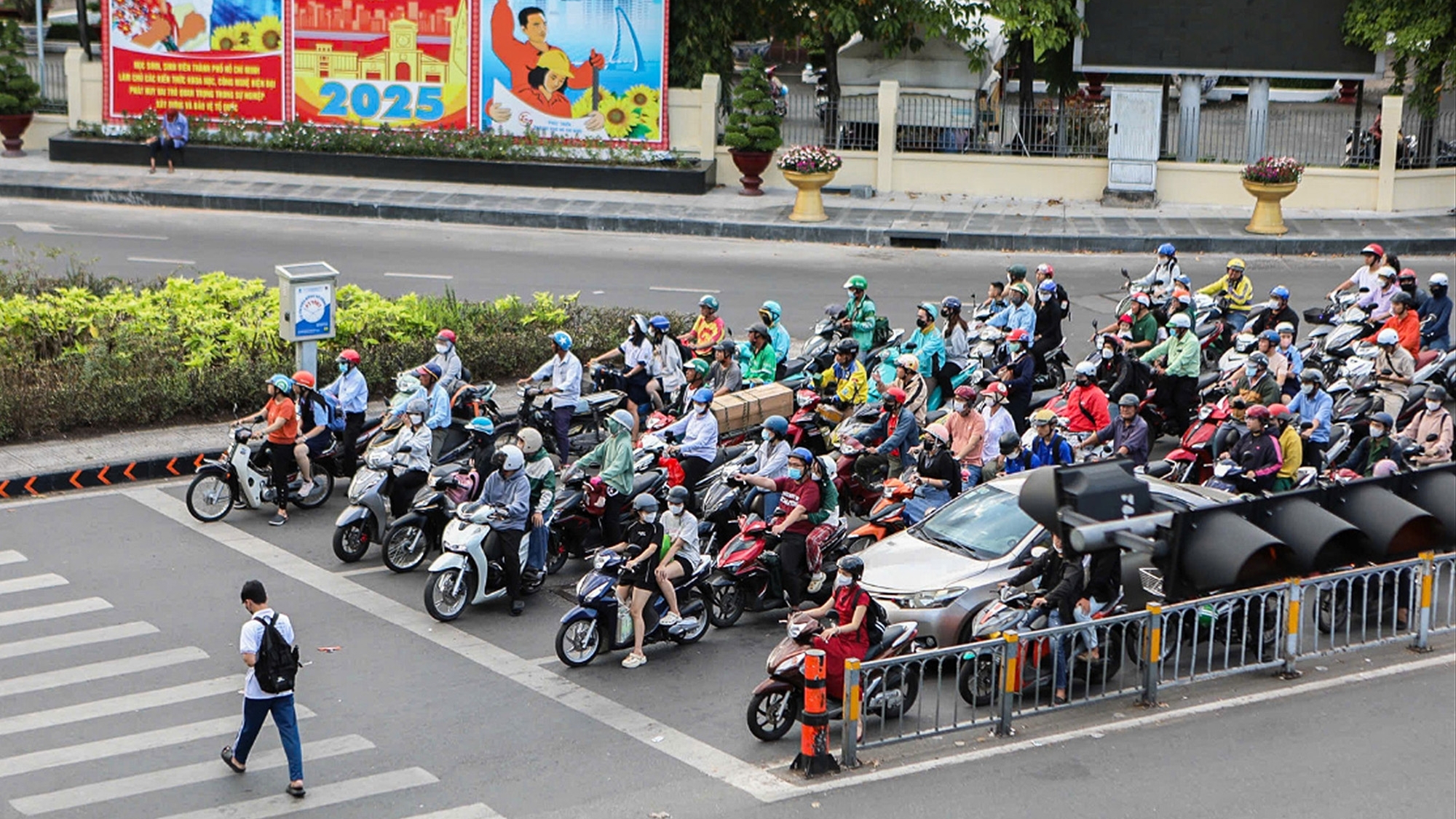 Este exótico país asiático con 72 millones de motos quiere prohibir las de gasolina para reducir la contaminación y el ruido