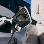 "He ahorrado más de 32.000 € respecto a un diésel": tres historias reales de cambio al coche eléctrico por pura economía