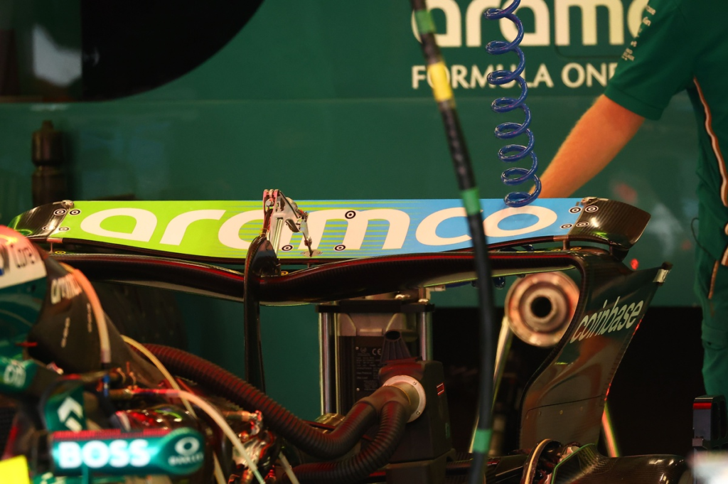 Así es su alerón trasero al estilo McLaren #F1 #FVDigital
