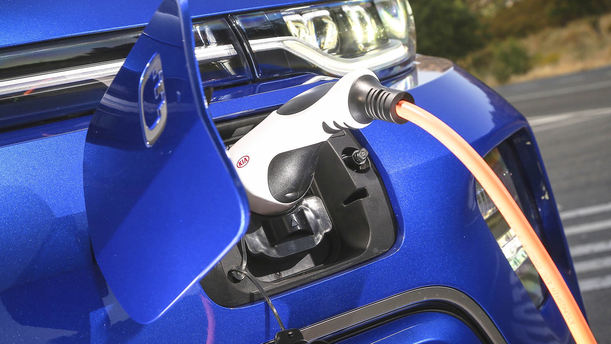 Ya cuestan hasta 5.000 euros menos que hace un año: los coches eléctricos de segunda mano se disparan