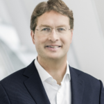 El CEO de Mercedes-Benz alerta: "Prohibir los motores de combustión podría provocar un 'efecto La Habana' en Europa"